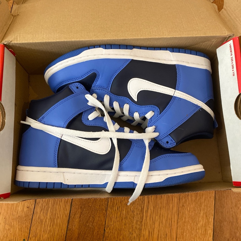 Nike Dunk High (GS) size 6.5 Y